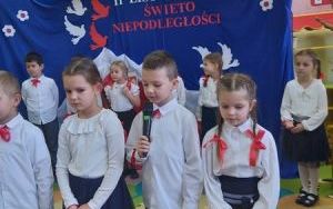 Święto Niepodległości. Przedszkole w Miłowicach (14)