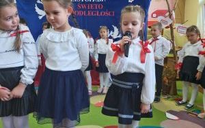 Święto Niepodległości. Przedszkole w Miłowicach (11)