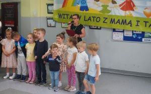 Witamy lato z mamą i tatą (1)