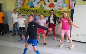 Witamy lato z mamą i tatą (11)